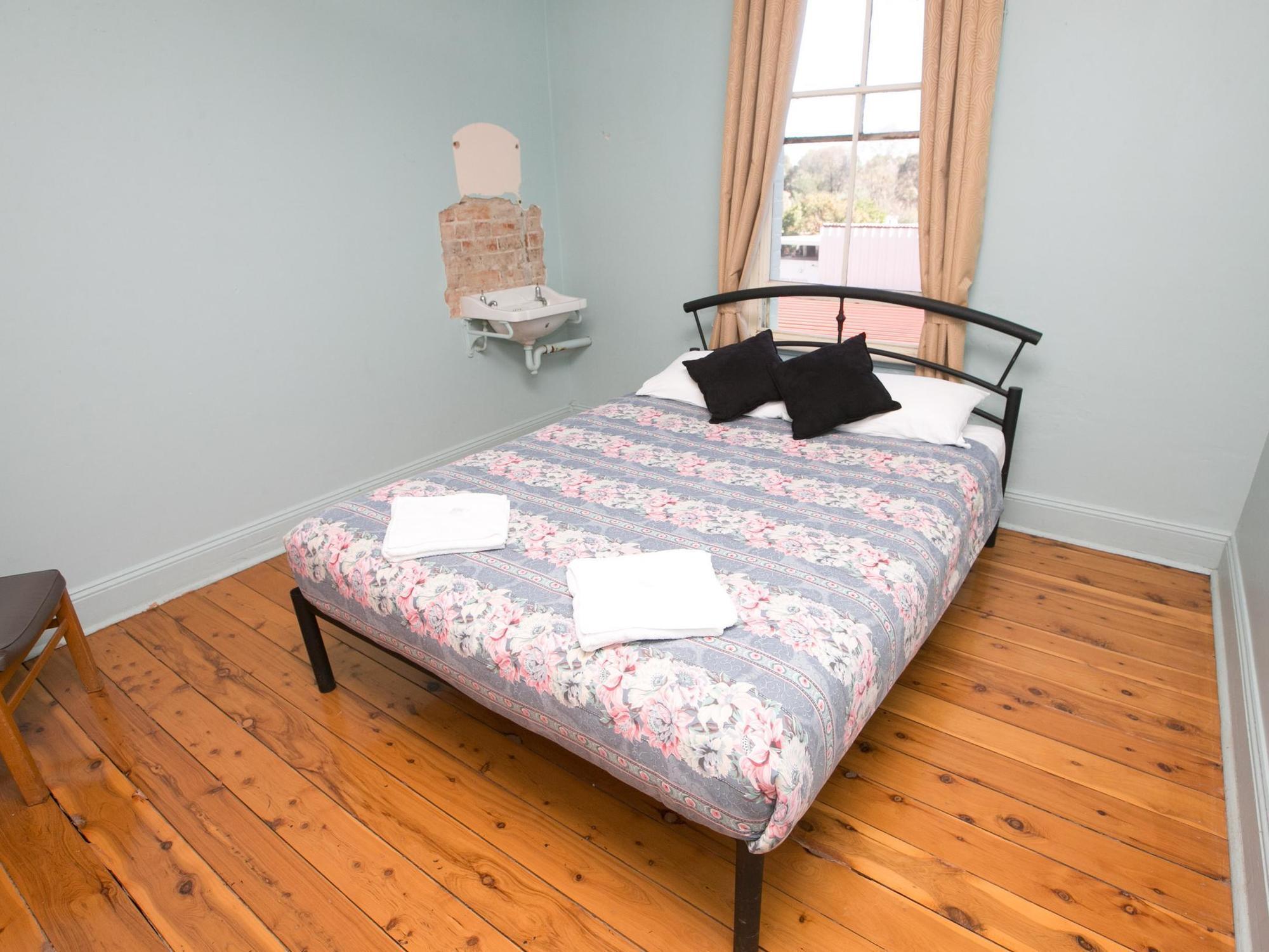 Court House Hotel Boorowa Екстер'єр фото