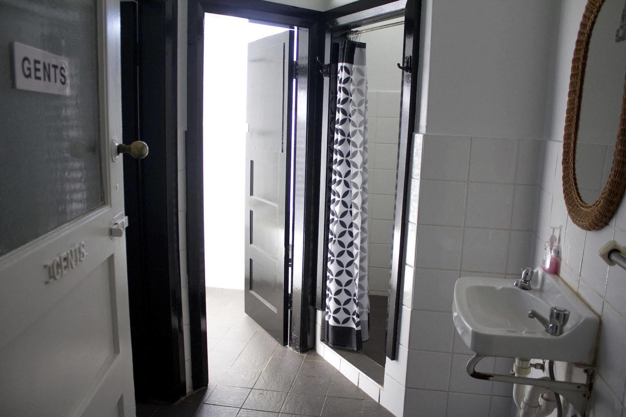 Court House Hotel Boorowa Екстер'єр фото