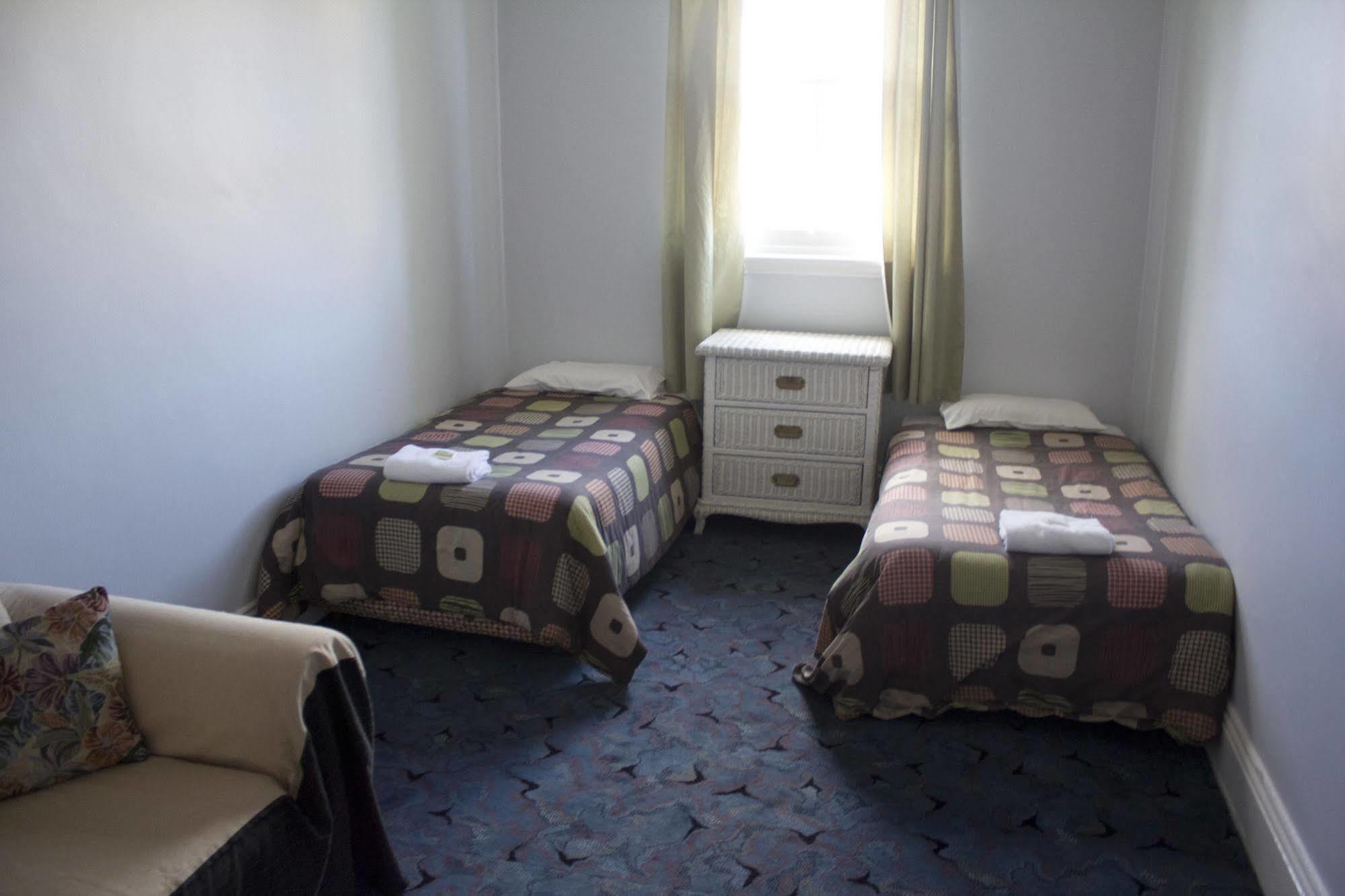 Court House Hotel Boorowa Екстер'єр фото