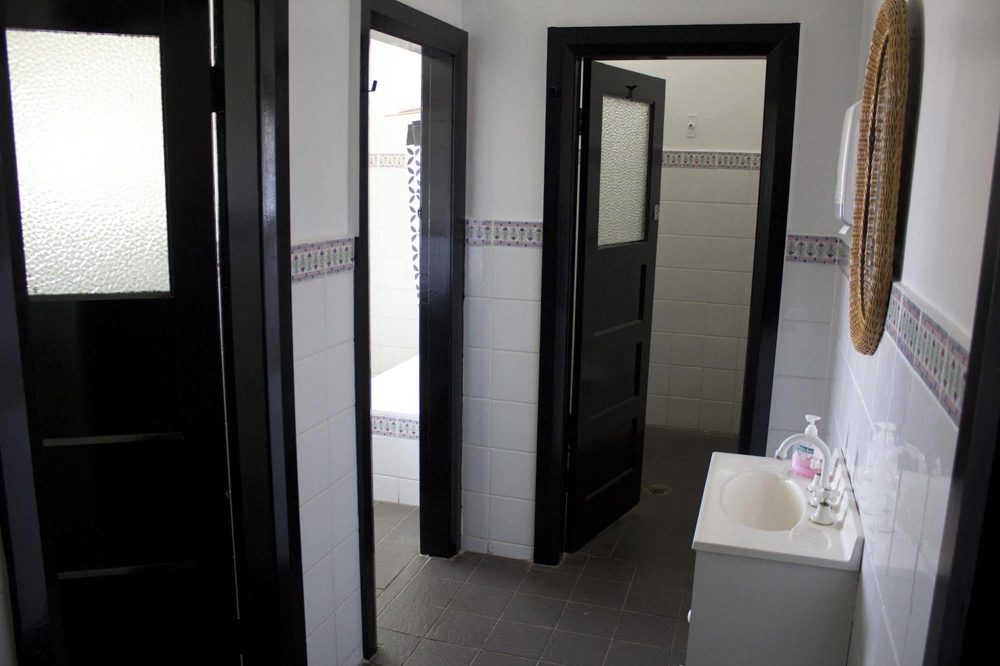 Court House Hotel Boorowa Екстер'єр фото